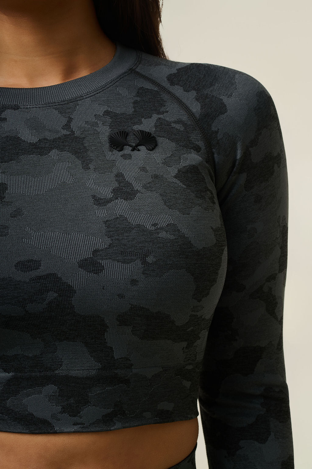 Vortex Camo Top - Black - detail